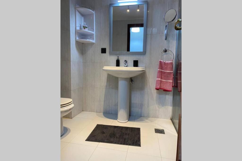 Piso Centrico Totalmente Reformado Apartment Vigo Bagian luar foto